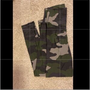 aerie camo leggings
